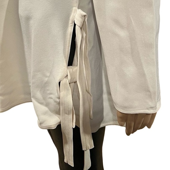 Stunning Silk blouse - Picture 5 of 13